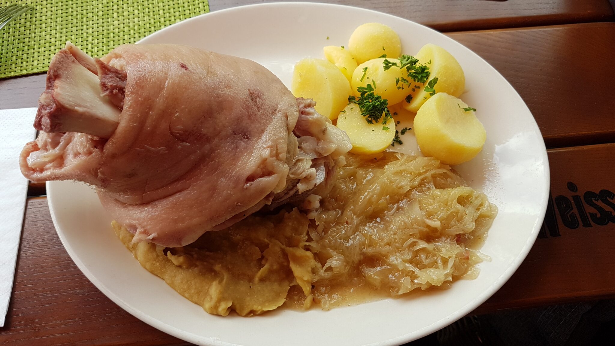 Eisbein-Essen - Gaststätte Pamer · Kneipe - Wirtshaus - Biergarten